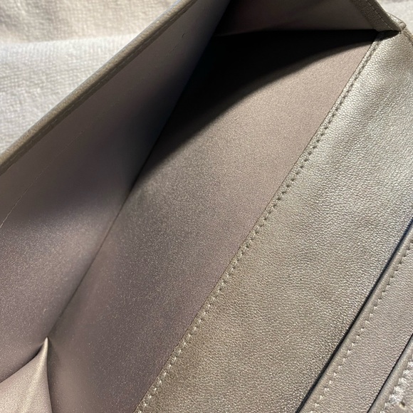 Chanel authentic vintage blk camellia long wallet - Picture 10 of 13